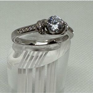Sterling Silver 925 Solitaire Ring | Sparkling White Crystal – Size 8 NWT